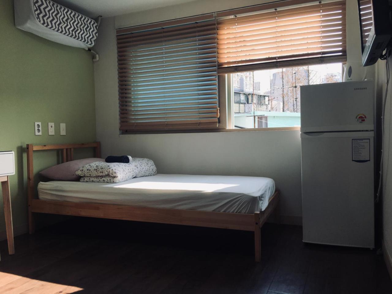Hongdae Pencil Guesthouse Seoul Eksteriør billede